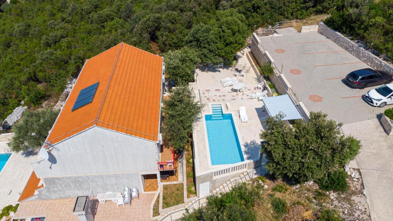 Villa Castello Zrnovo Exteriér fotografie