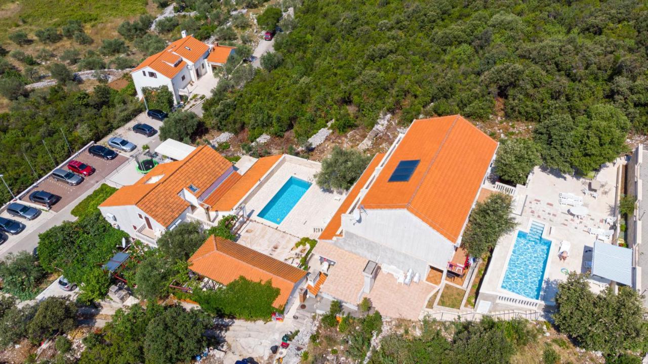Villa Castello Zrnovo Exteriér fotografie