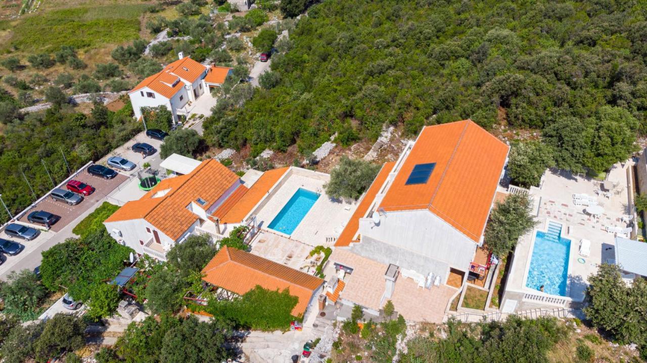 Villa Castello Zrnovo Exteriér fotografie