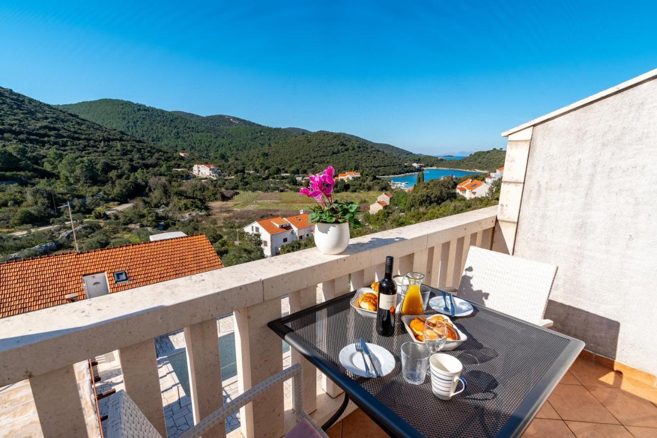 Villa Castello Zrnovo Exteriér fotografie