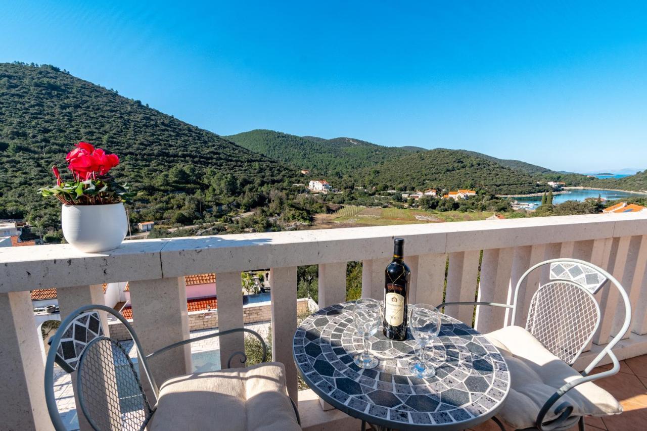 Villa Castello Zrnovo Exteriér fotografie