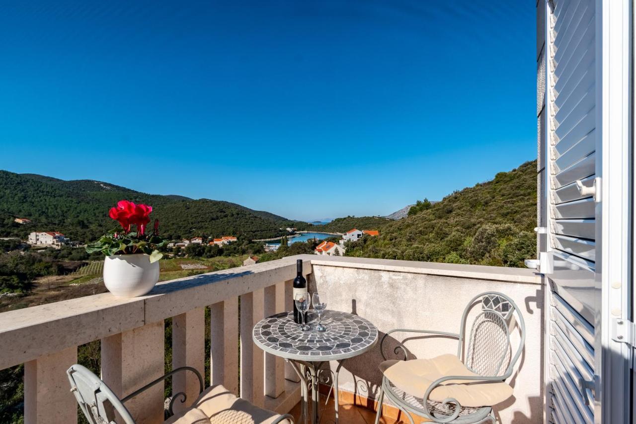 Villa Castello Zrnovo Exteriér fotografie